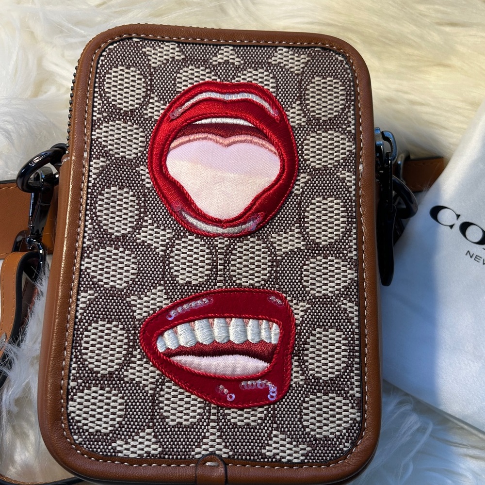 Coach Brown Signature Crossbody bag with Red Lip Appliqués - Picture 2 of 13